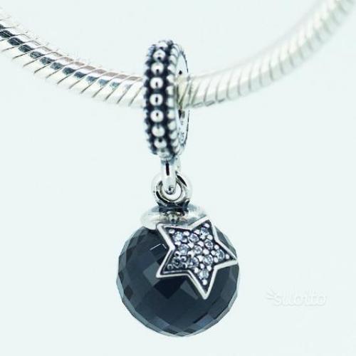 Charm pandora blu