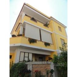 Villa a Gallico marina