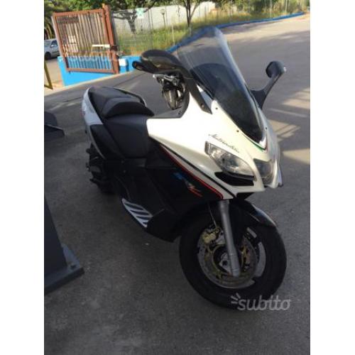Aprilia SRV 850