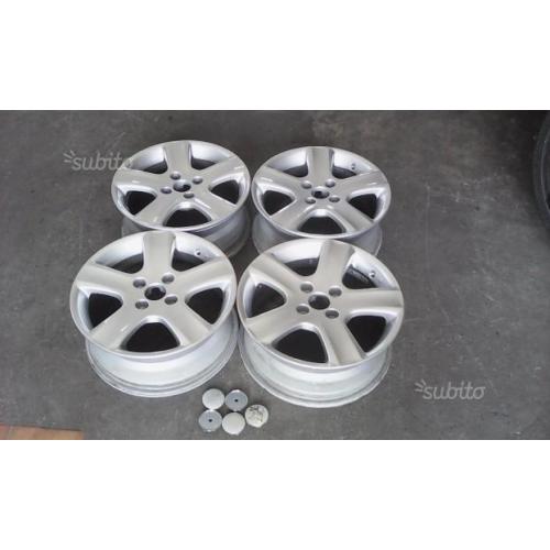 4 Cerchi Peugeot da 16 originali trattabil