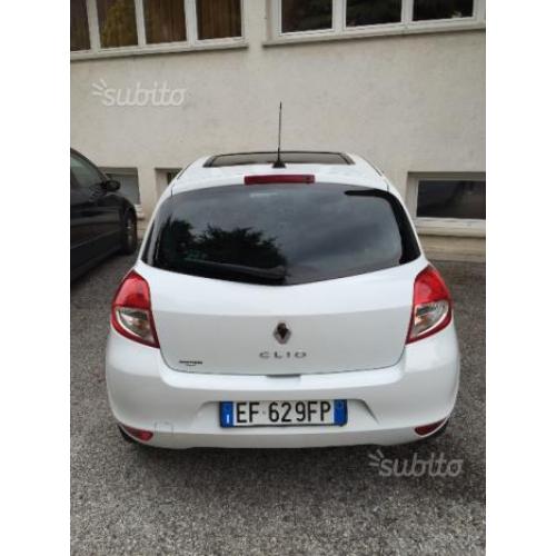 RENAULT Clio 3ª serie - 2010