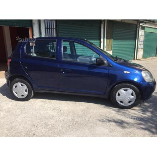 Yaris 1.0 5 porte