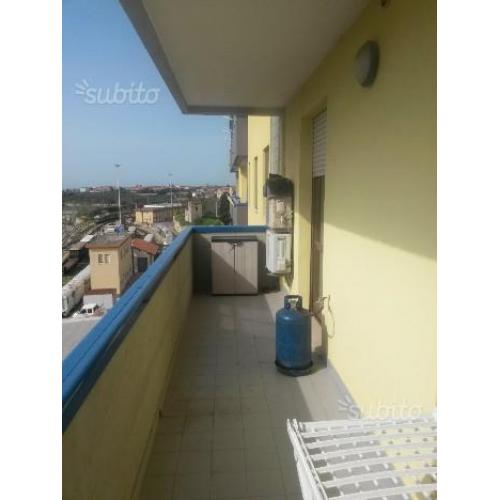 Viale sicilia bilocale con balcone