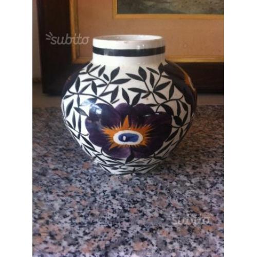 Art Deco. HANDGEMALT SCHRAMBERG. VASO IN CERAMICA