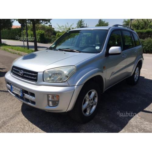 TOYOTA RAV4 uniproprietario