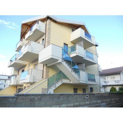 Montesilvano duplex ultimo piano 80m Via vestina