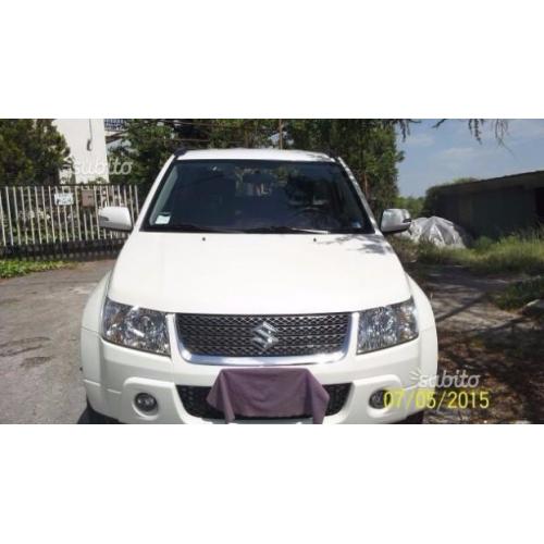 Suzuki grand vitara 1600 gpl del 2011