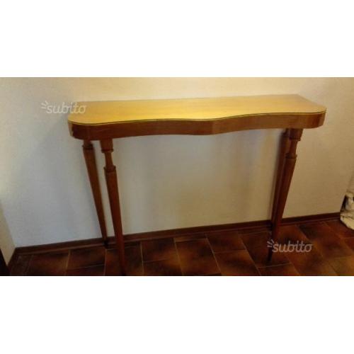 Consolle in legno con piano in vetro