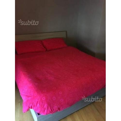 Camera matrimoniale con letto contenitore
