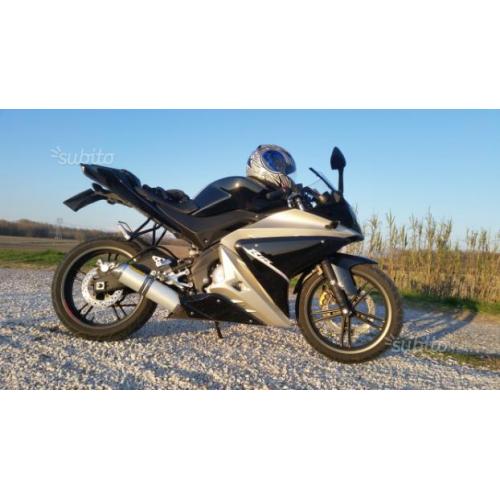 Stupenda YAMAHA YZF R 125