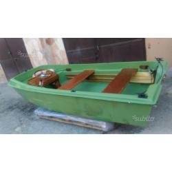 Barca a motore