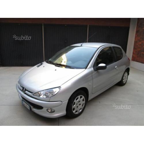 Peugeot 206 1.4 hdi seminuova
