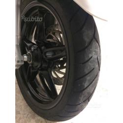 Piaggio Beverly 350 sport