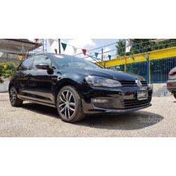 VOLKSWAGEN Golf 7ª serie Lounge - UnicoProp