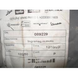 VESPA GL ingranaggio rif.089229 euro 29