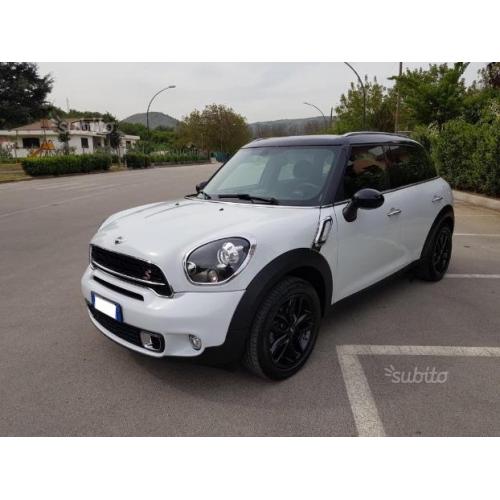 MINI Countryman sd,navigatore,cambio aut,fari led